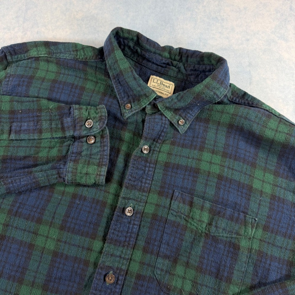 L.L. Bean Flannel Shirt Mens XL Green Blue Plaid Traditional Fit 228061 EUC